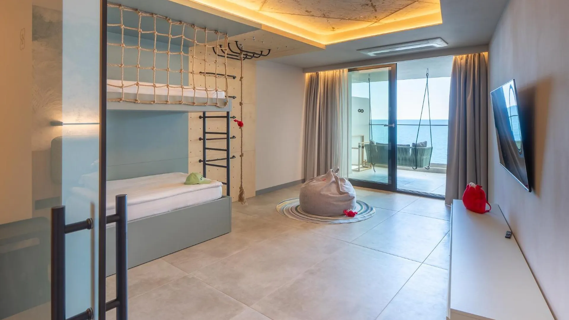 Hotel Grifid Noa Golden Sands 5*,